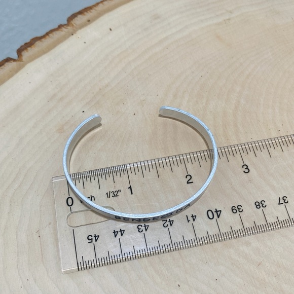Bendecida Engraved Cuff Bangle - Engraved Bracelet - Picture 5 of 7